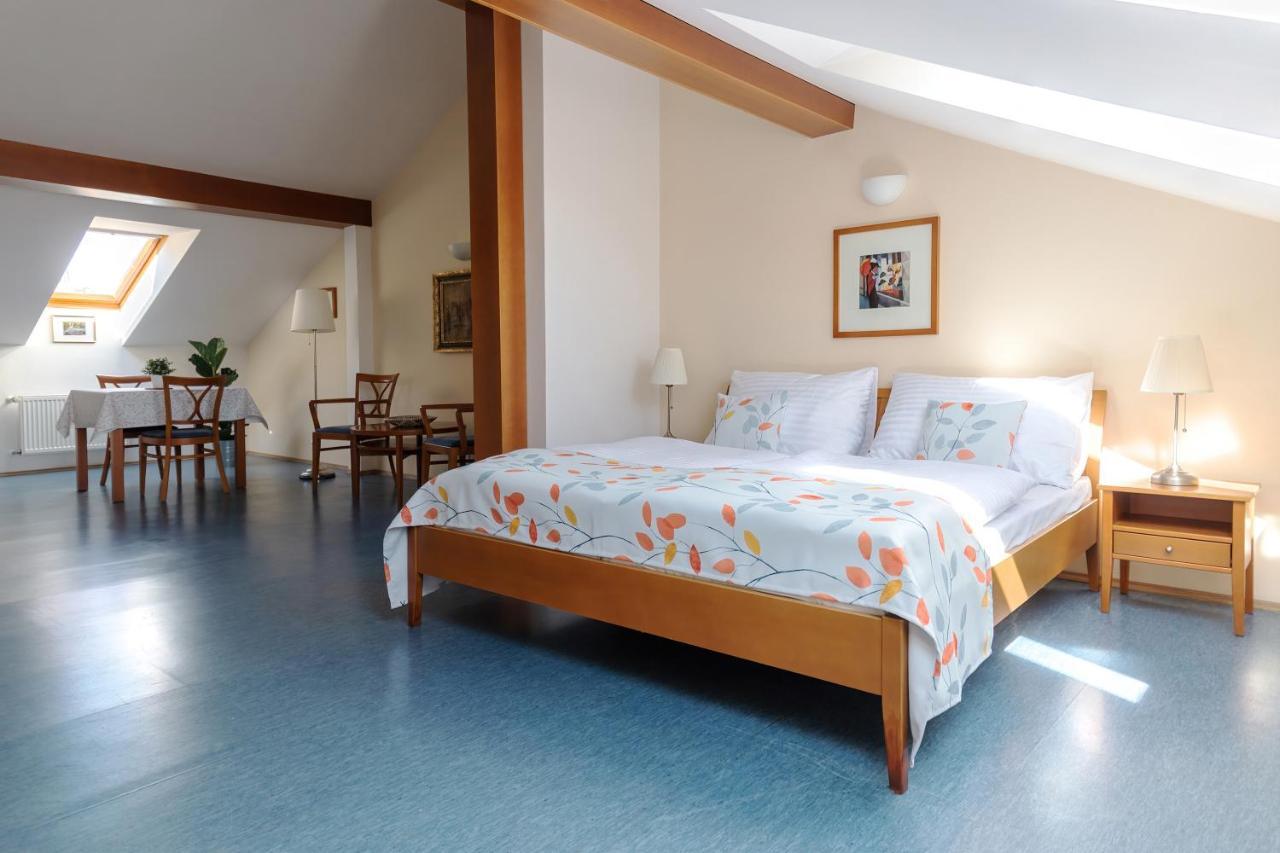 Sibelius Apartments Prága Kültér fotó
