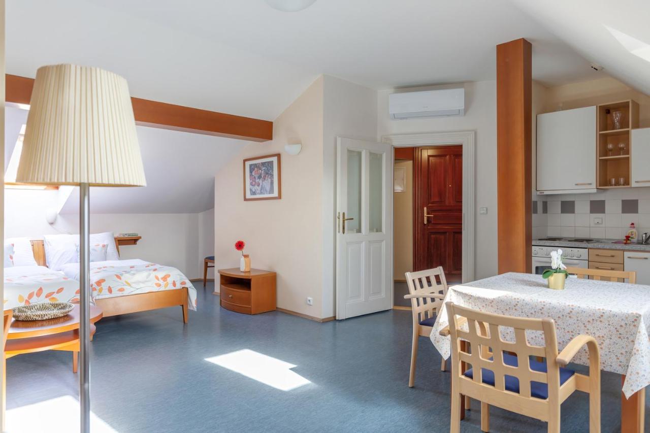 Sibelius Apartments Prága Kültér fotó