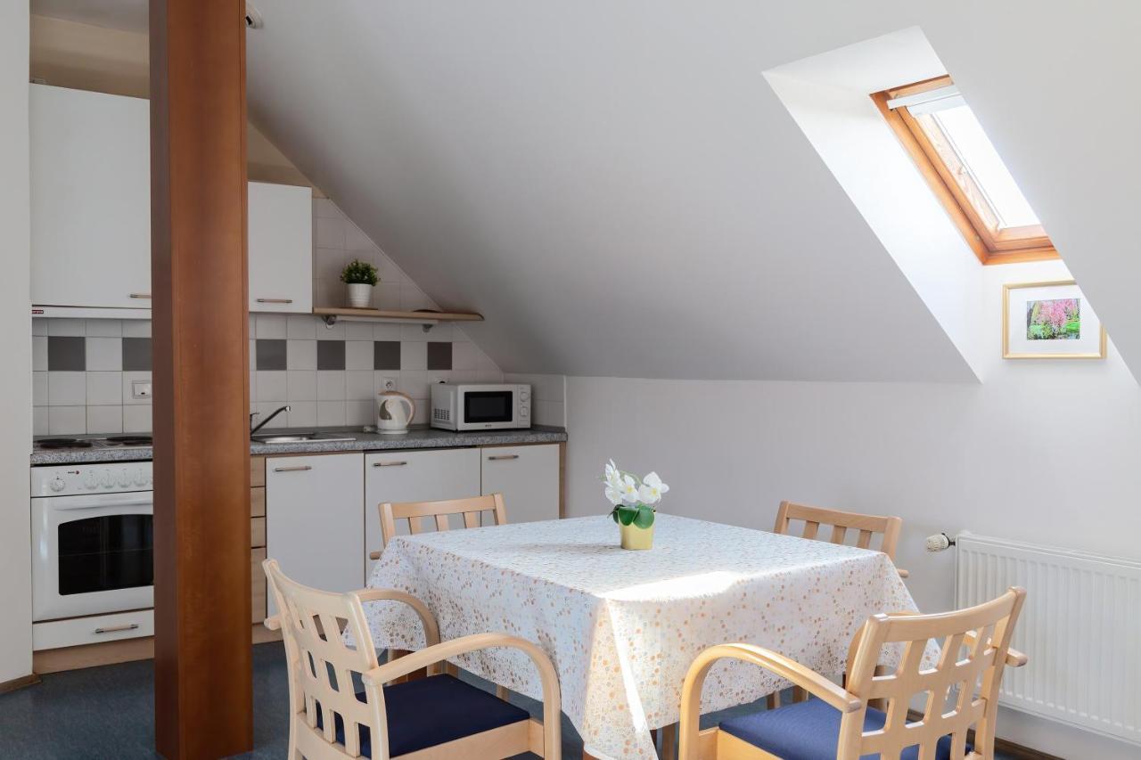 Sibelius Apartments Prága Kültér fotó